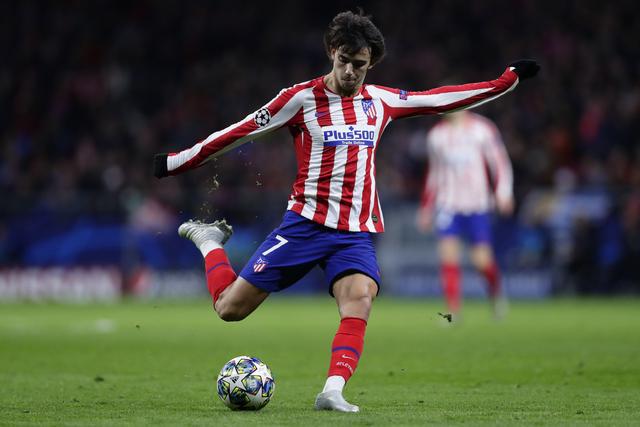 她长期受到 她长期受到